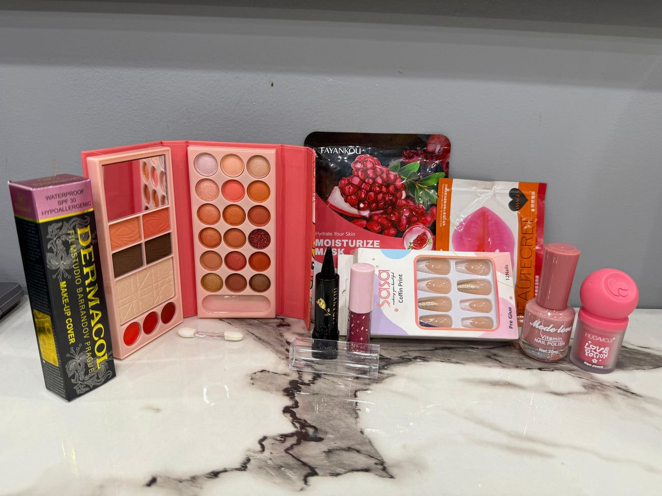 Class Shop Pretty Makeup Deal – 9-in-1 Beauty Essentials Bundle